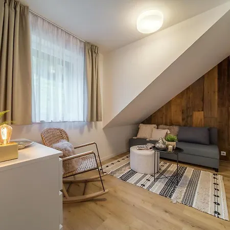 Apartmán Rakosarna & *