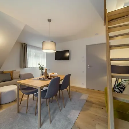 Apartmán Rakosarna & *
