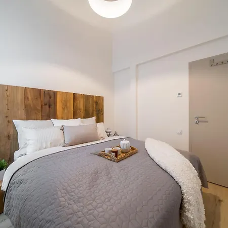 Apartmán Rakosarna & *